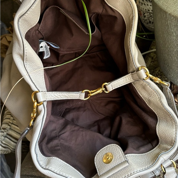 Authentic MARC BY MARC JACOBS cow leather convertible shoulder/satchel/Crosb - Picture 10 of 16